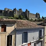 Jolie Vue Cite, Aux Pieds Des Remparts